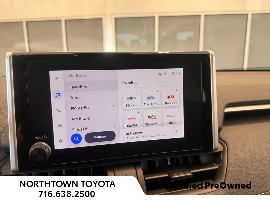 Used 2025 Toyota RAV4 LE AWD/4WD image 11