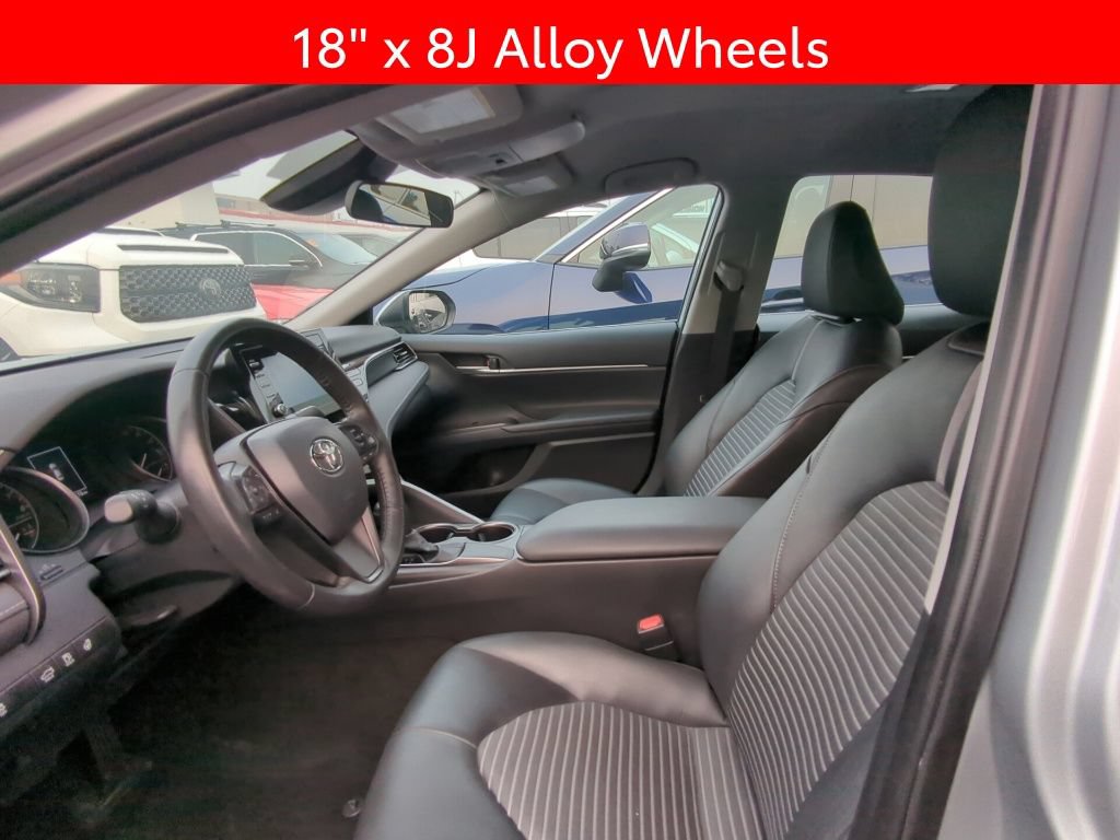 Used 2024 Toyota Camry SE FWD image 6