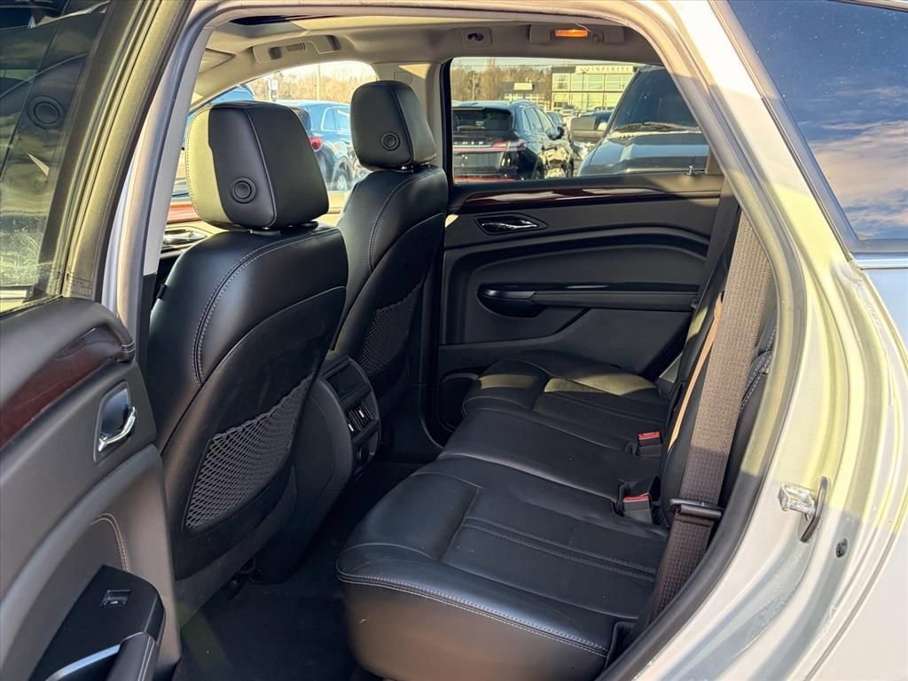 Used 2015 Cadillac SRX Luxury image 39
