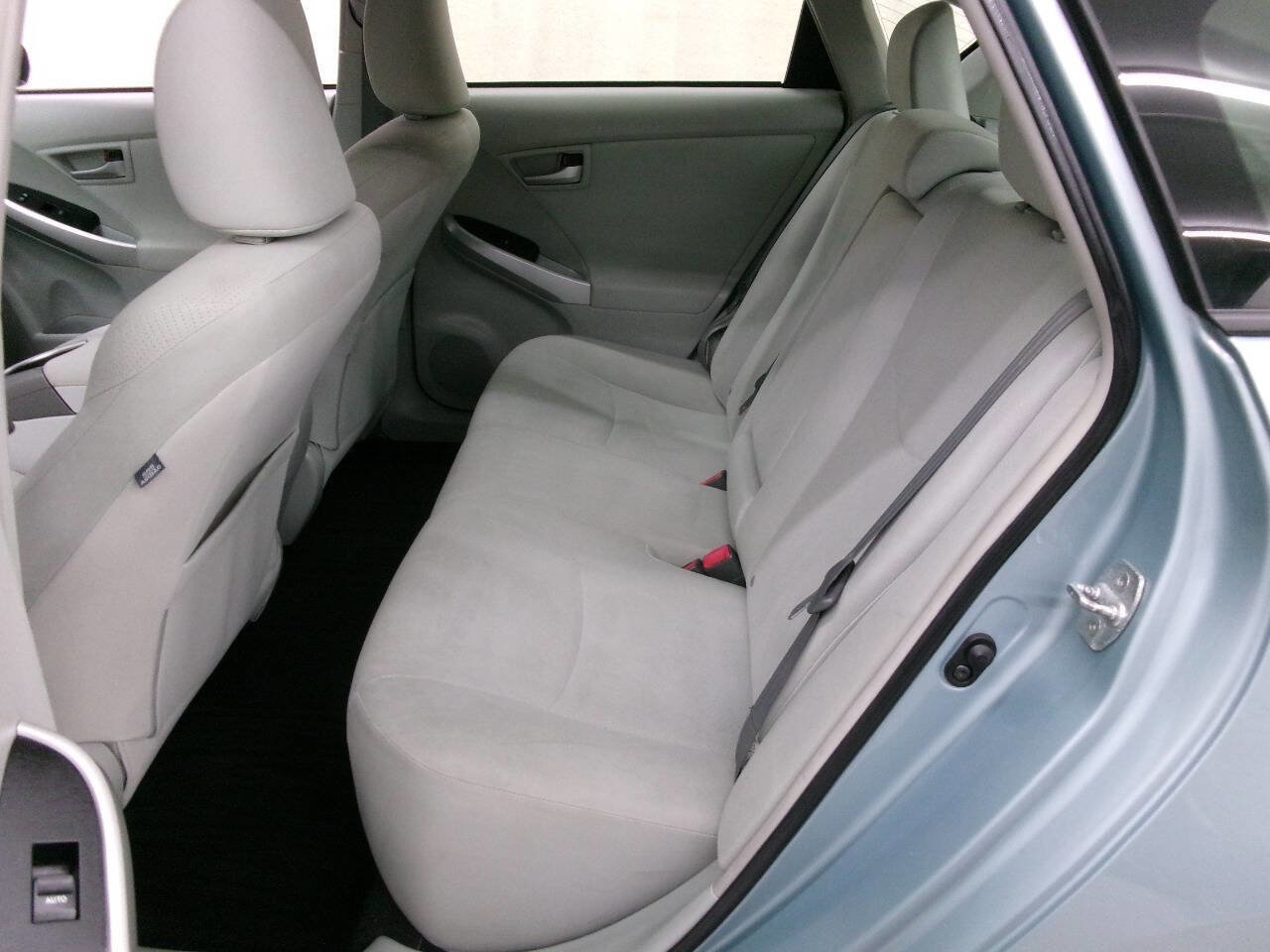 Used 2013 Toyota Prius Two image 13