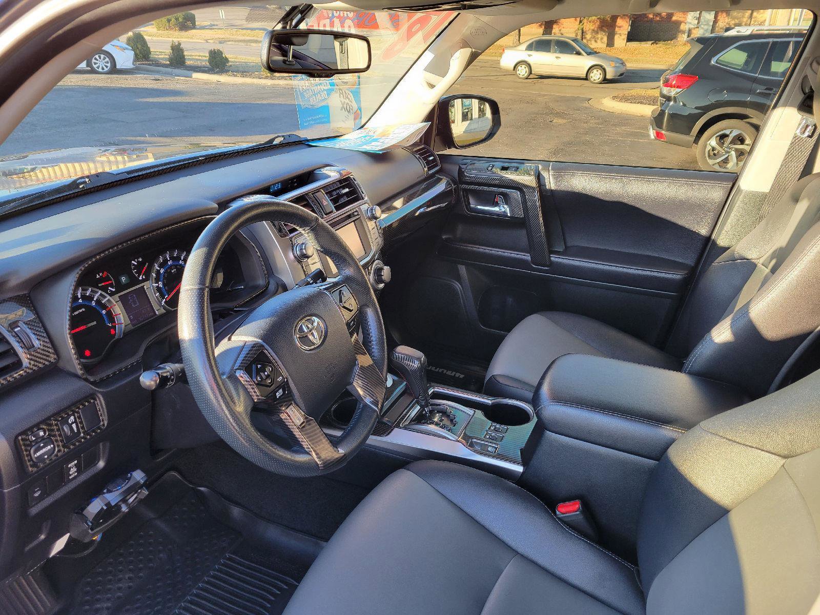 Used 2018 Toyota 4Runner SR5 Premium image 5