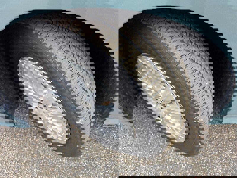 Used 2020 Toyota Prius LE image 30