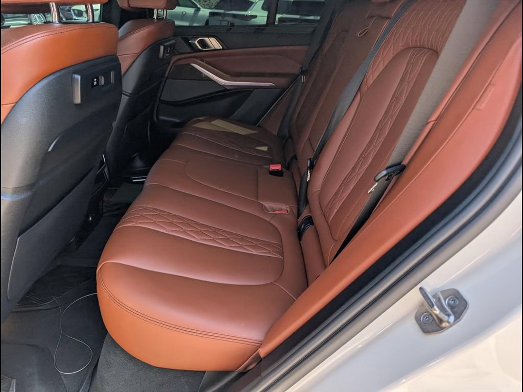 Used 2022 BMW X5 M50i w/ Executive Package AWD/4WD image 8