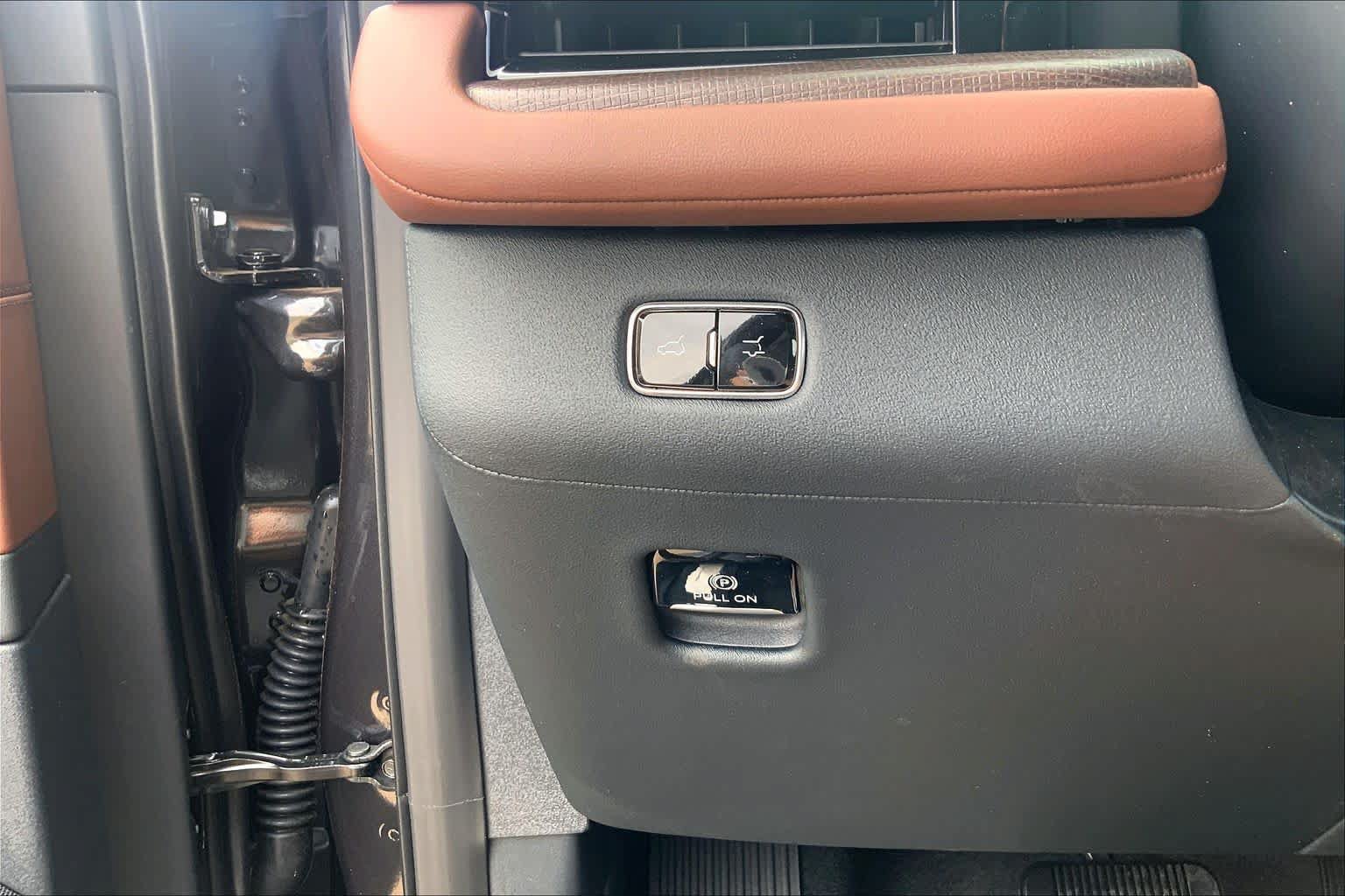 New 2026 Lincoln Navigator Reserve AWD/4WD image 20