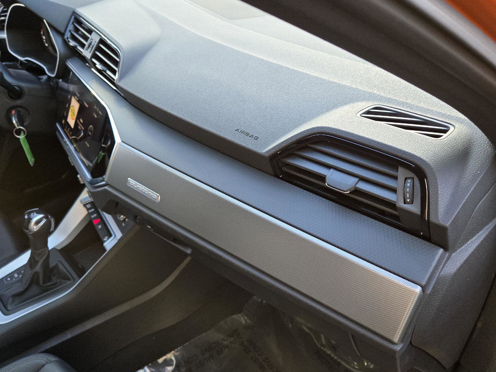 Used 2025 Audi Q3 2.0T Premium image 17