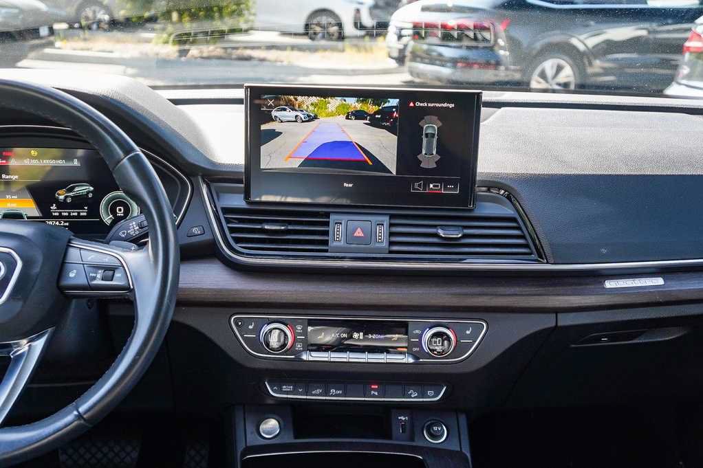 Used 2023 Audi Q5 e Premium w/ Convenience Package AWD/4WD image 13
