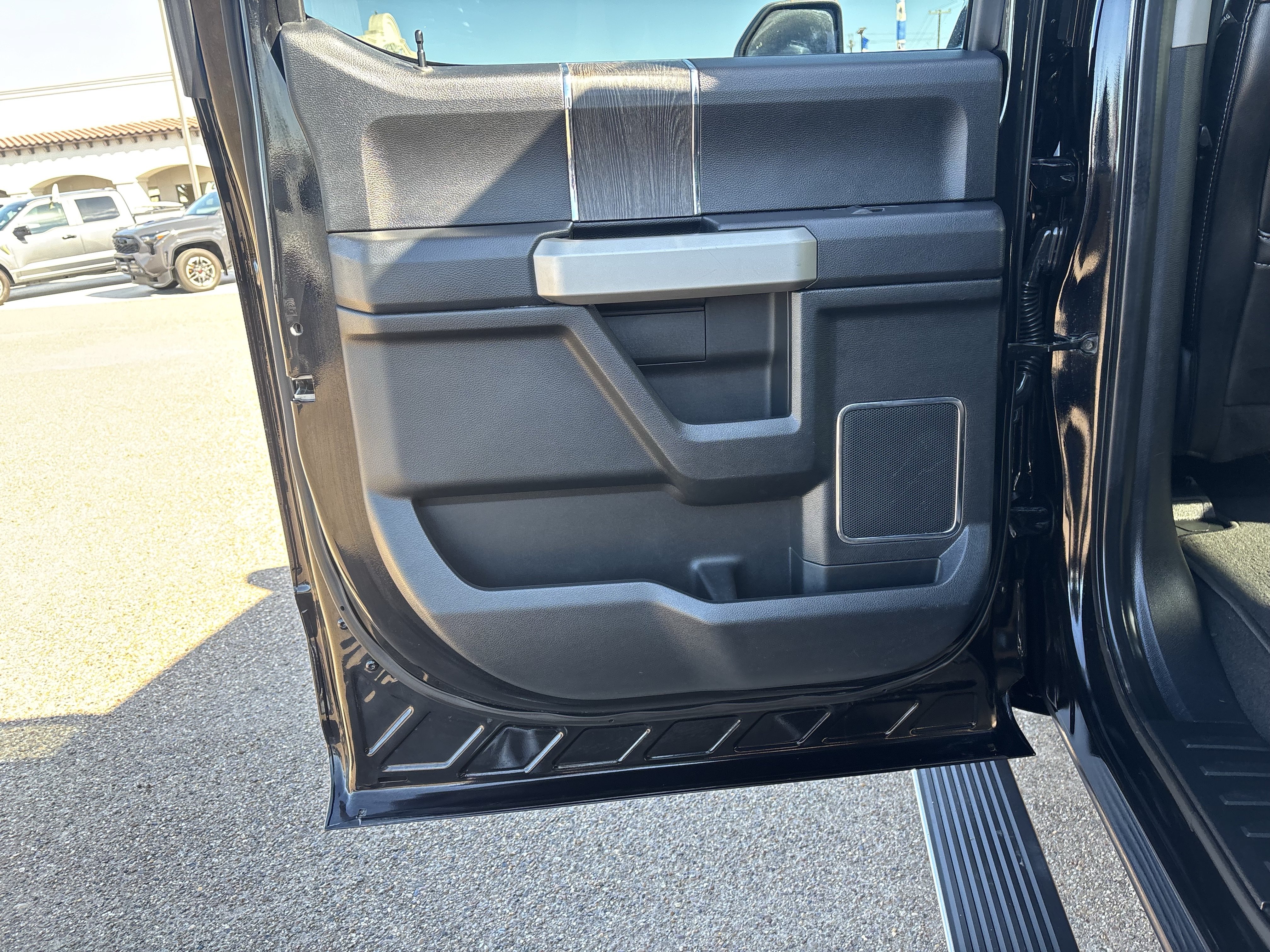 Certified 2021 Ford F250 Lariat w/ Lariat Ultimate Package AWD/4WD image 14