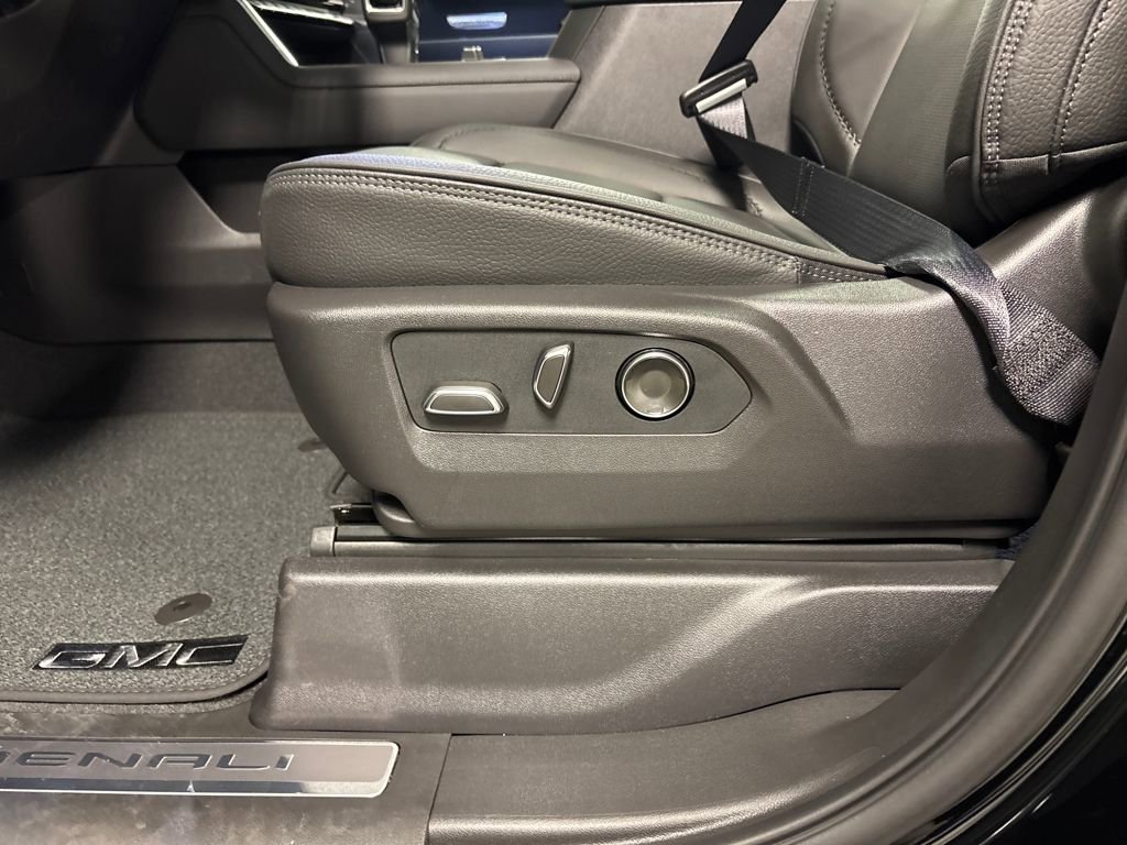 New 2026 GMC Sierra 1500 Denali w/ Denali Reserve Package image 26