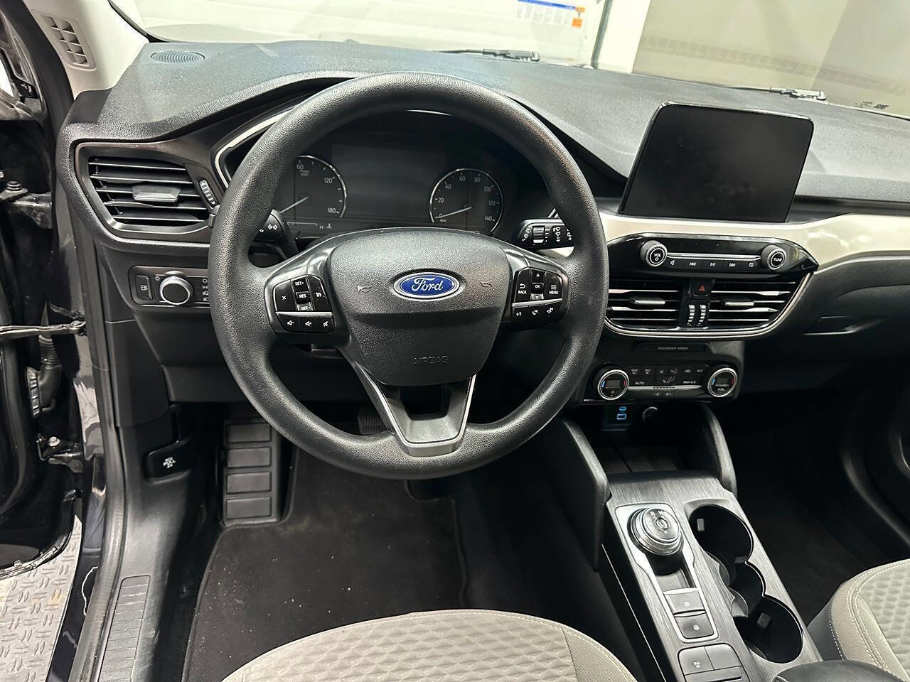 Used 2021 Ford Escape SE image 16