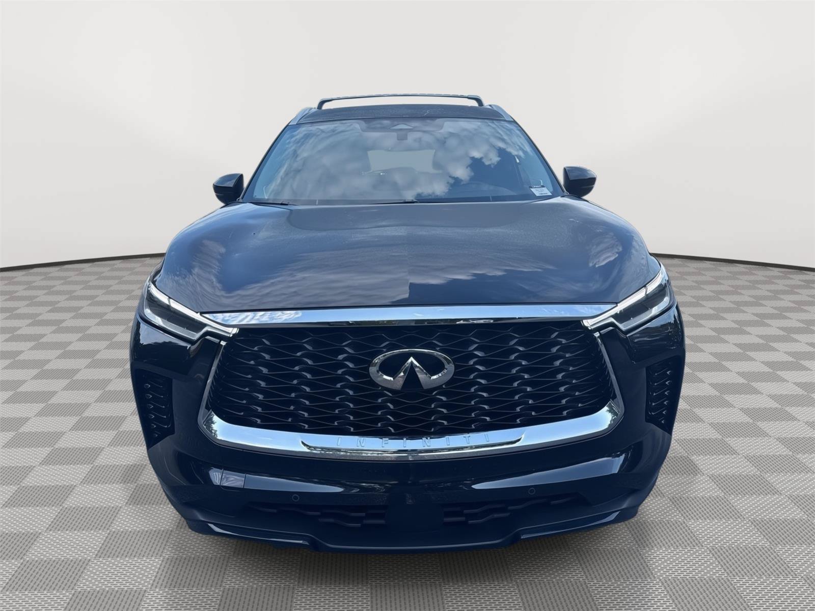 Used 2025 INFINITI QX60 Luxe FWD image 3