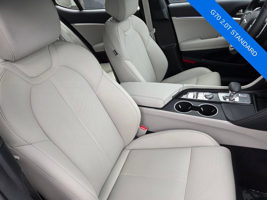 Used 2023 Genesis G70 2.0T RWD image 31