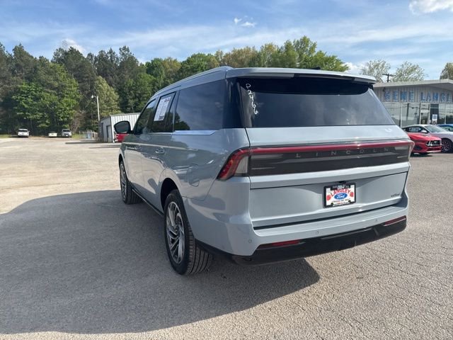 Used 2025 Lincoln Navigator Reserve image 24