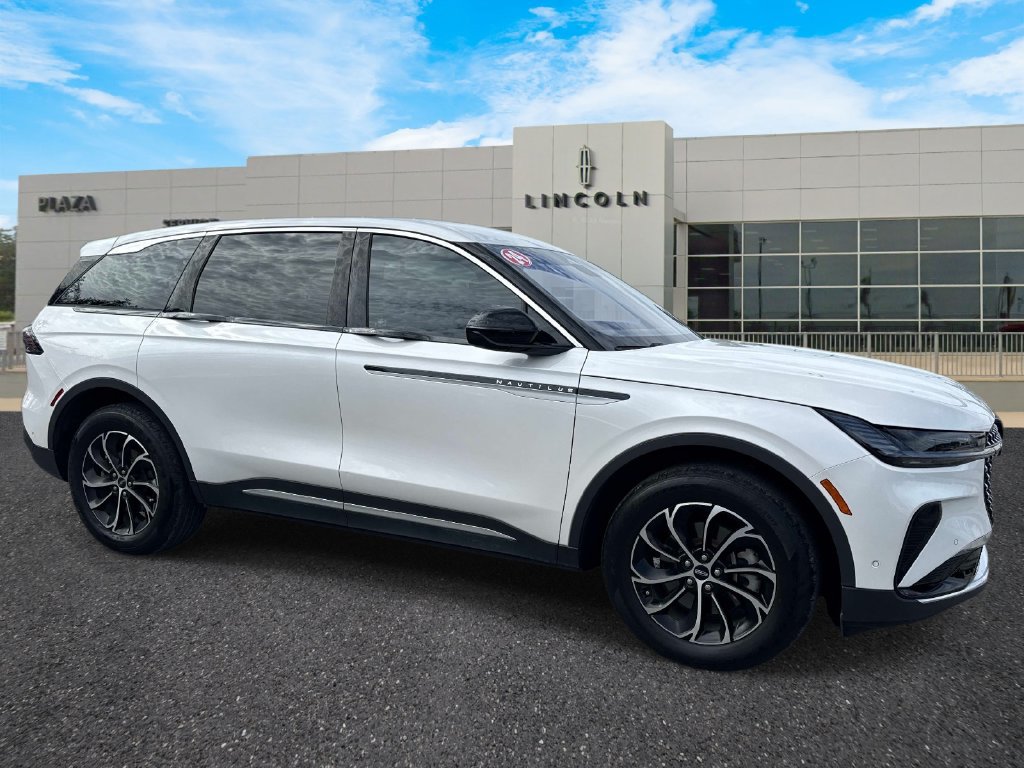 Used 2024 Lincoln Nautilus Premier AWD/4WD image 1