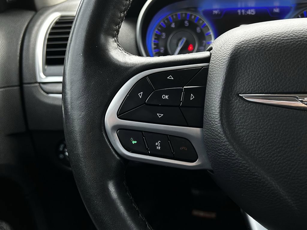 Used 2019 Chrysler 300 Limited image 14