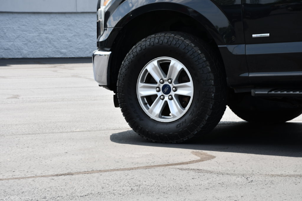 Used 2015 Ford F150 XLT w/ Trailer Tow Package AWD/4WD image 12