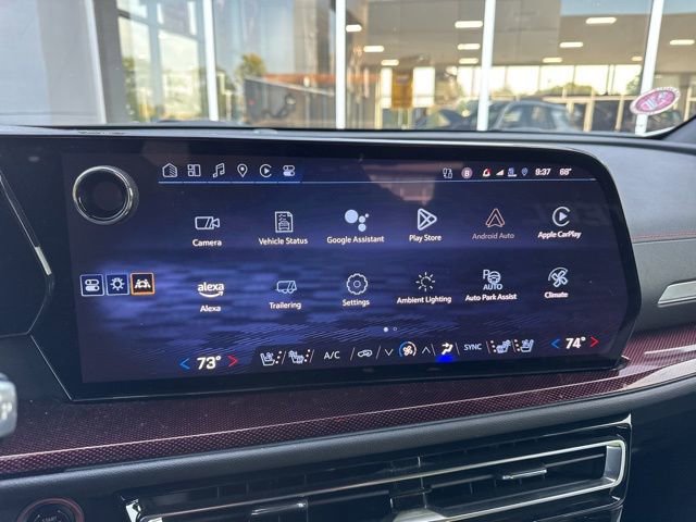 Used 2024 Chevrolet Traverse RS image 37