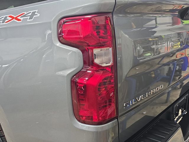 Used 2023 Chevrolet Silverado 1500 LT image 37