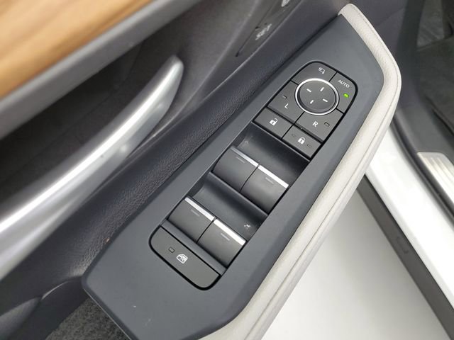 Used 2025 Toyota Grand Highlander FWD image 21