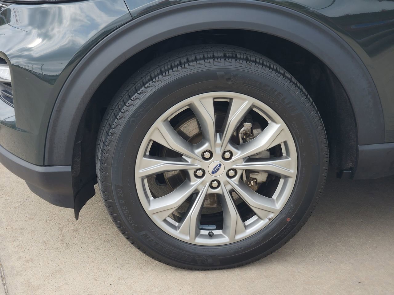Used 2022 Ford Explorer XLT w/ Equipment Group 202A AWD/4WD image 11