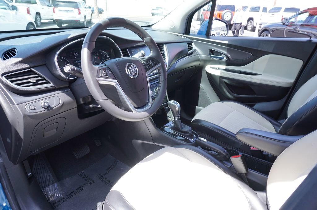 Used 2020 Buick Encore Preferred FWD image 16