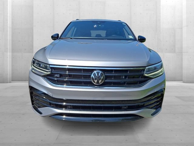 Certified 2024 Volkswagen Tiguan SE R-Line AWD/4WD image 2