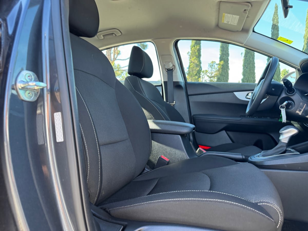Used 2022 Kia Forte LXS w/ LXS Technology Package image 19