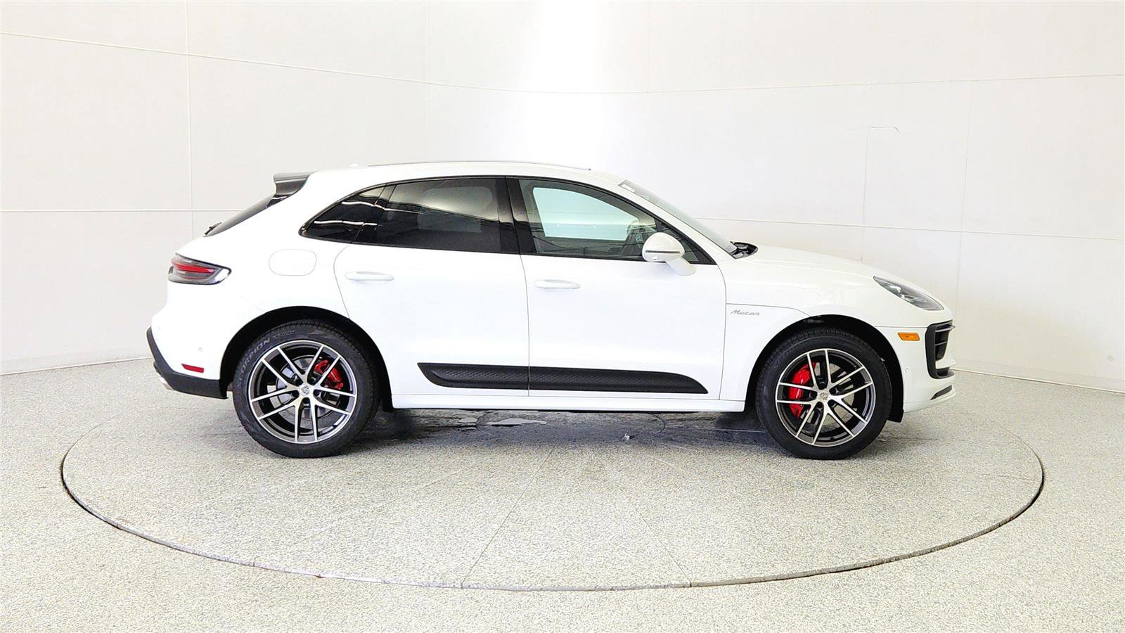 Used 2022 Porsche Macan S AWD/4WD image 8