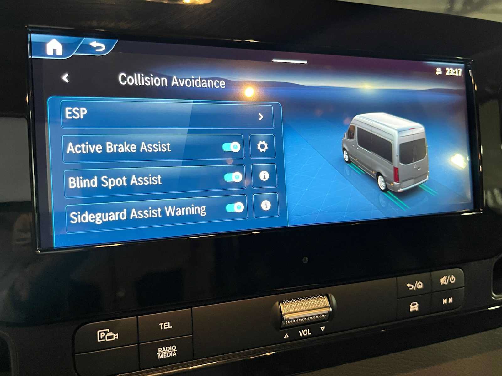New 2025 Mercedes-Benz Sprinter 2500 image 32