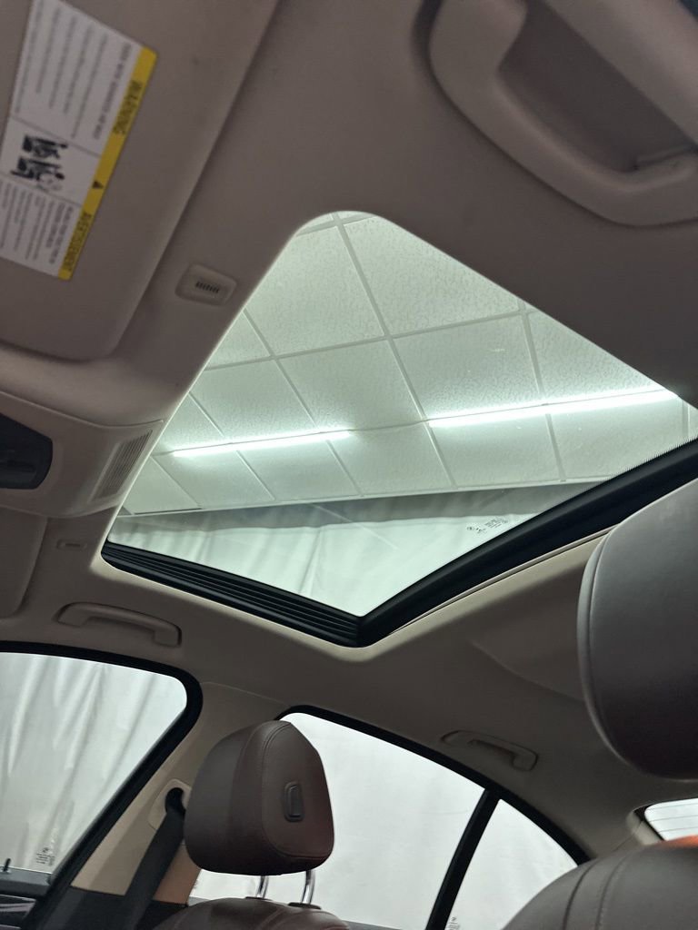 Used 2014 BMW 535d xDrive AWD/4WD image 17