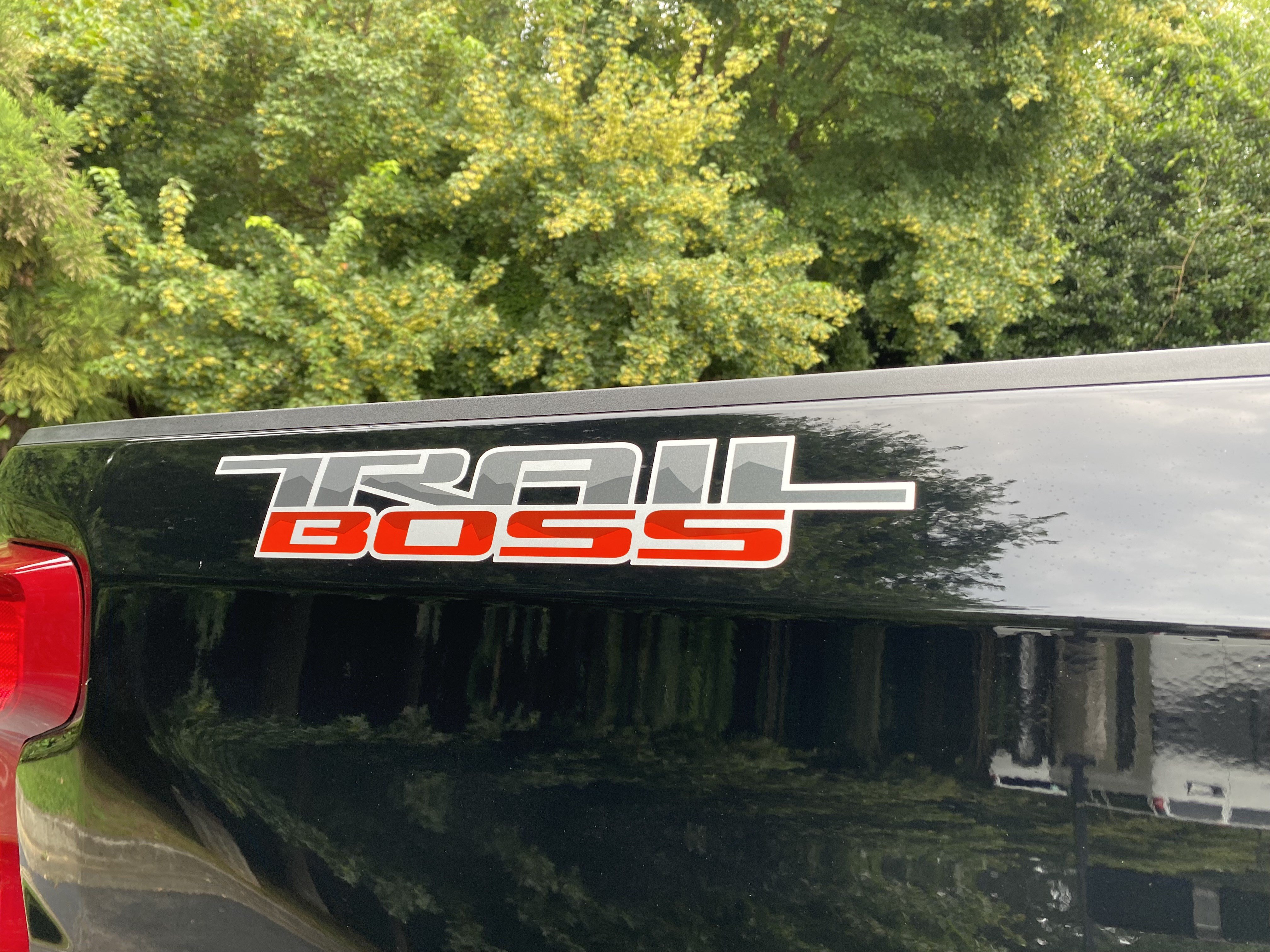 Used 2024 Chevrolet Silverado 1500 Custom Trail Boss w/ LPO, Dark Essentials Package AWD/4WD image 38