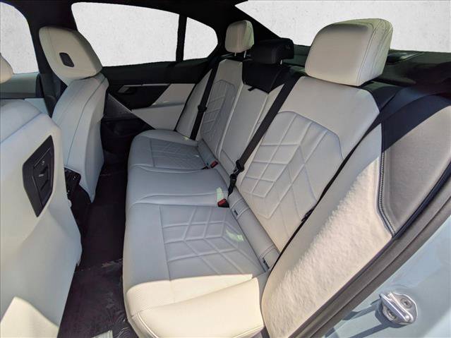 Certified 2025 BMW i5 eDrive40i w/ M Sport Package RWD image 20