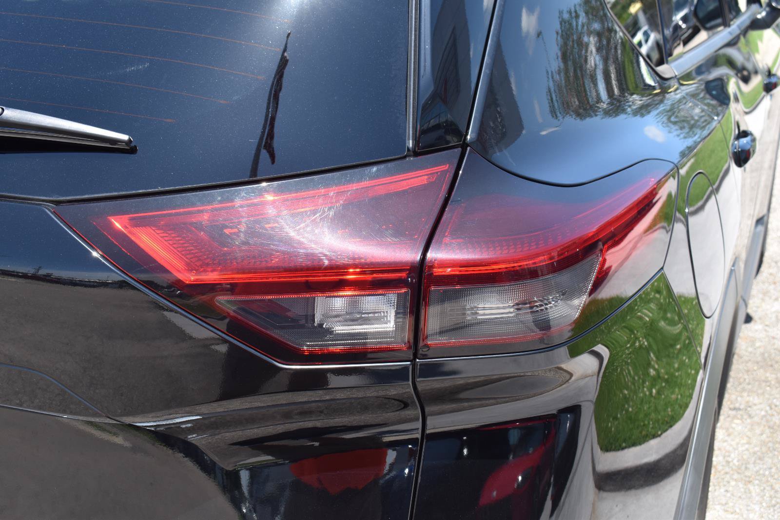 Used 2021 Nissan Rogue SV FWD image 11