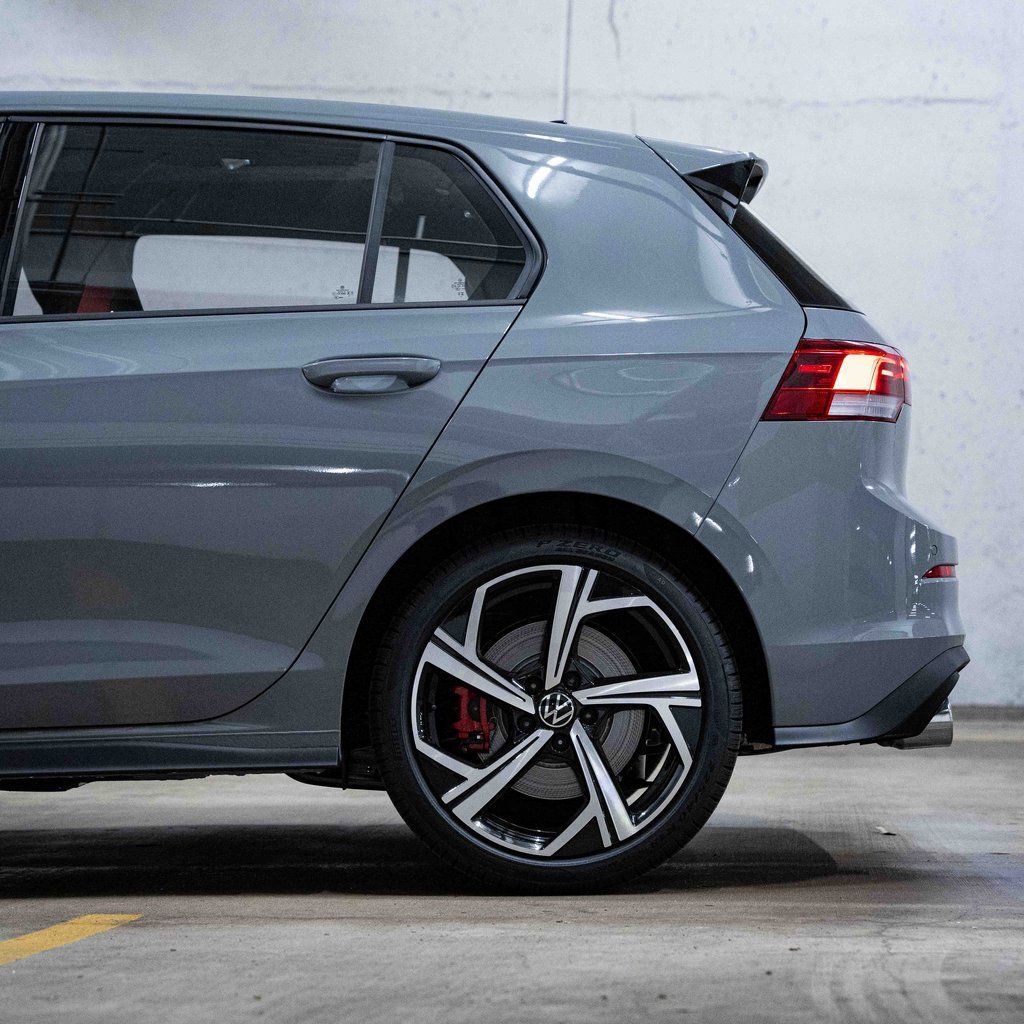 New 2026 Volkswagen GTI SE FWD image 4