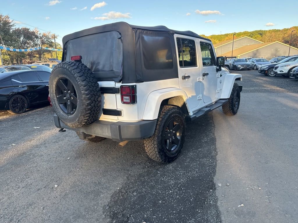 Used 2012 Jeep Wrangler Unlimited Sahara image 16