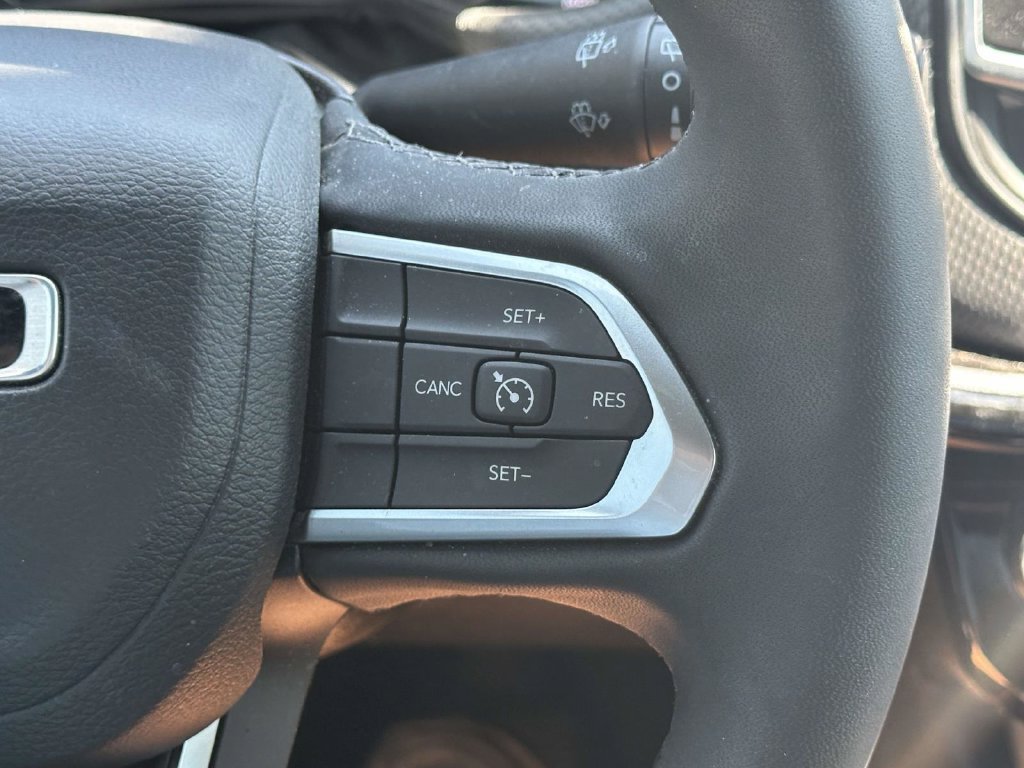 Used 2023 Jeep Compass Latitude AWD/4WD image 22
