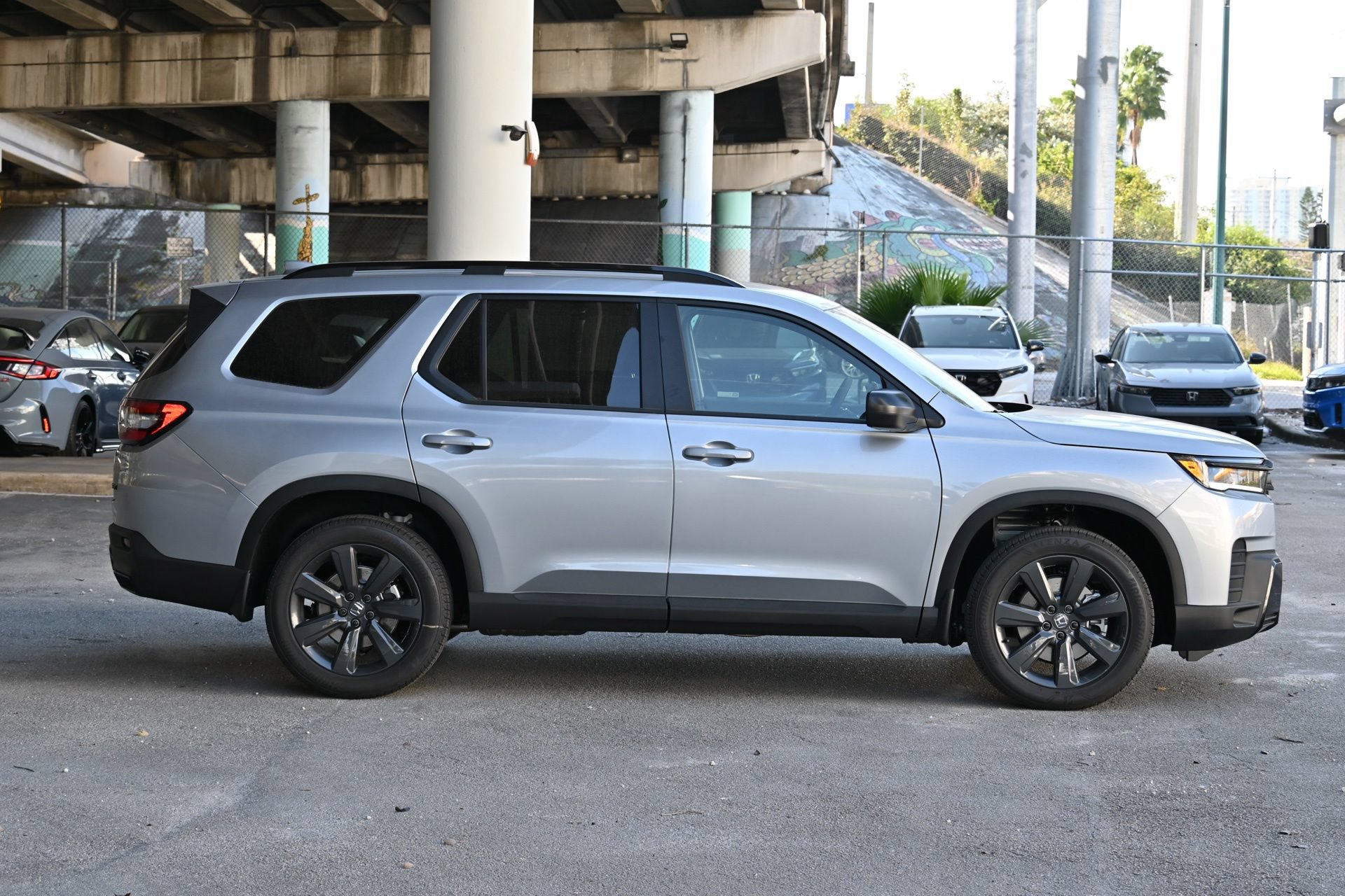 New 2026 Honda Pilot Sport image 4