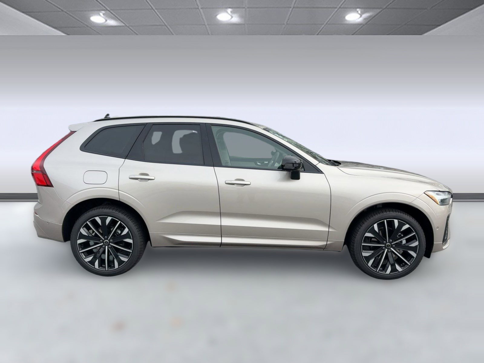 New 2026 Volvo XC60 B5 Ultra w/ Protection Package Premier image 8
