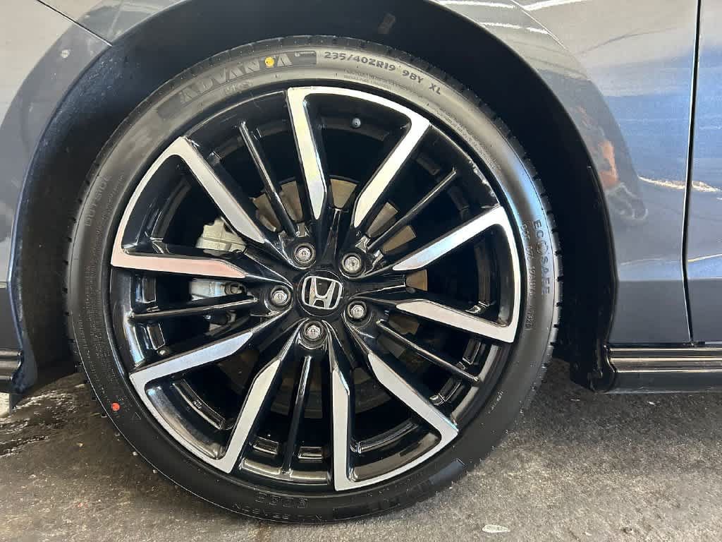 Used 2024 Honda Accord Touring image 8