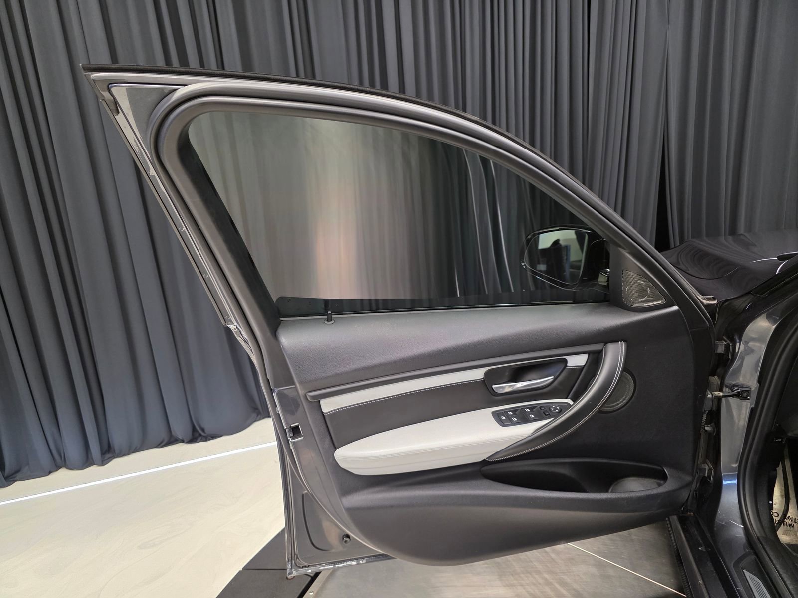 Used 2015 BMW M3 image 15