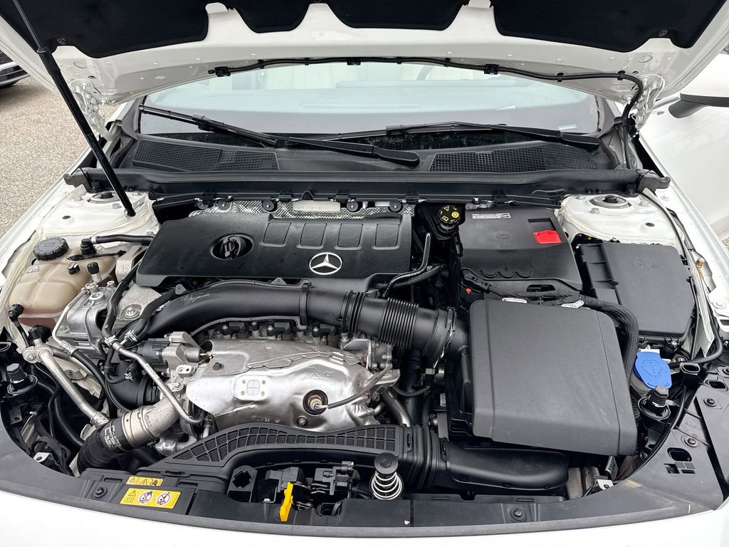 Used 2023 Mercedes-Benz CLA 250 4MATIC w/ Premium Package image 18
