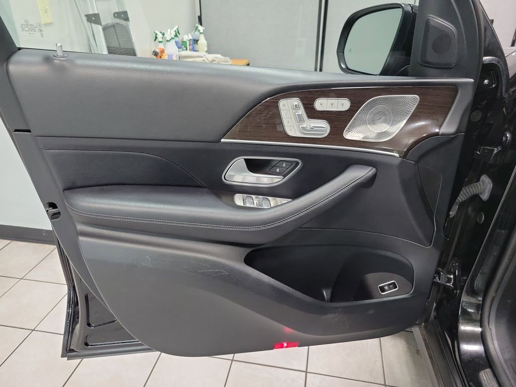 Used 2024 Mercedes-Benz GLE 350 GLE 350 w/ 3rd Row Seat Package image 40