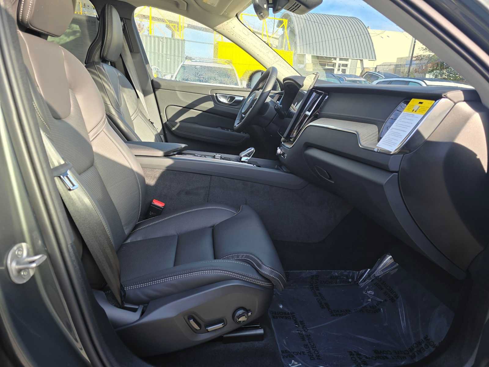 New 2027 Volvo XC60 B5 Ultra AWD/4WD image 10