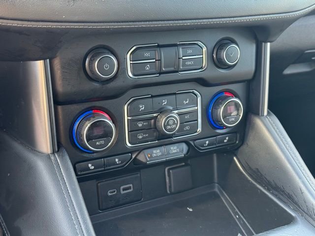 Used 2021 Chevrolet Suburban Z71 w/ Z71 Signature Package image 30