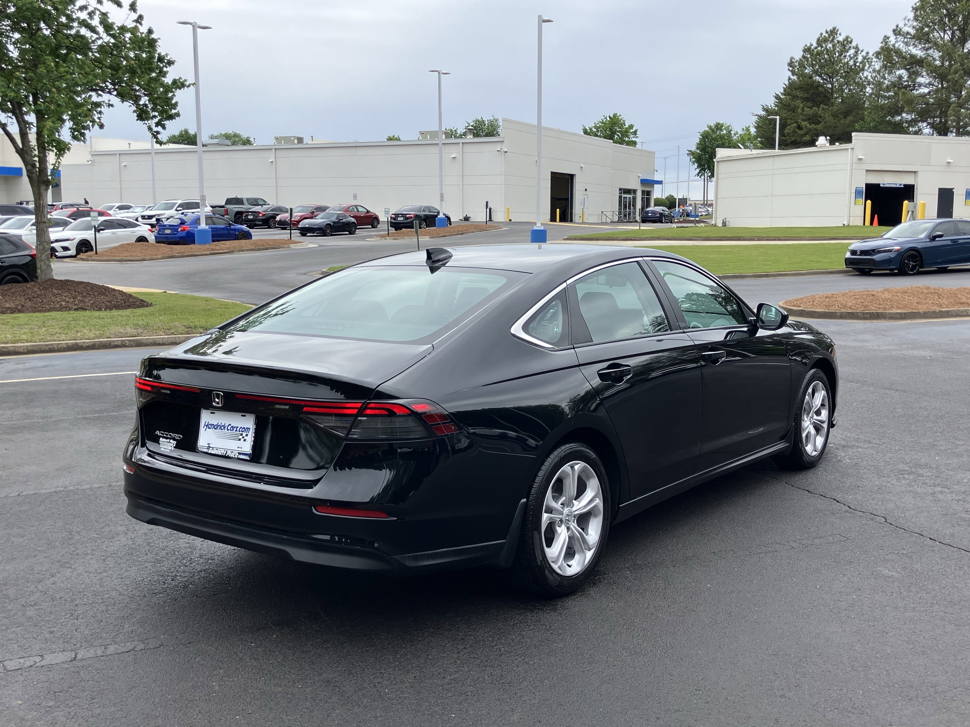Used 2025 Honda Accord LX image 10