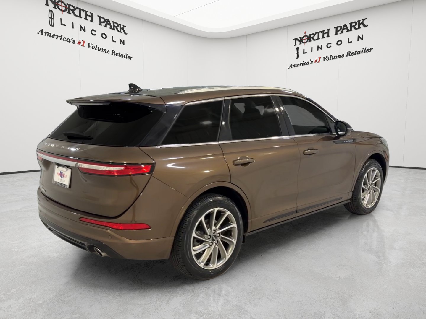 Used 2022 Lincoln Corsair Grand Touring AWD/4WD image 5