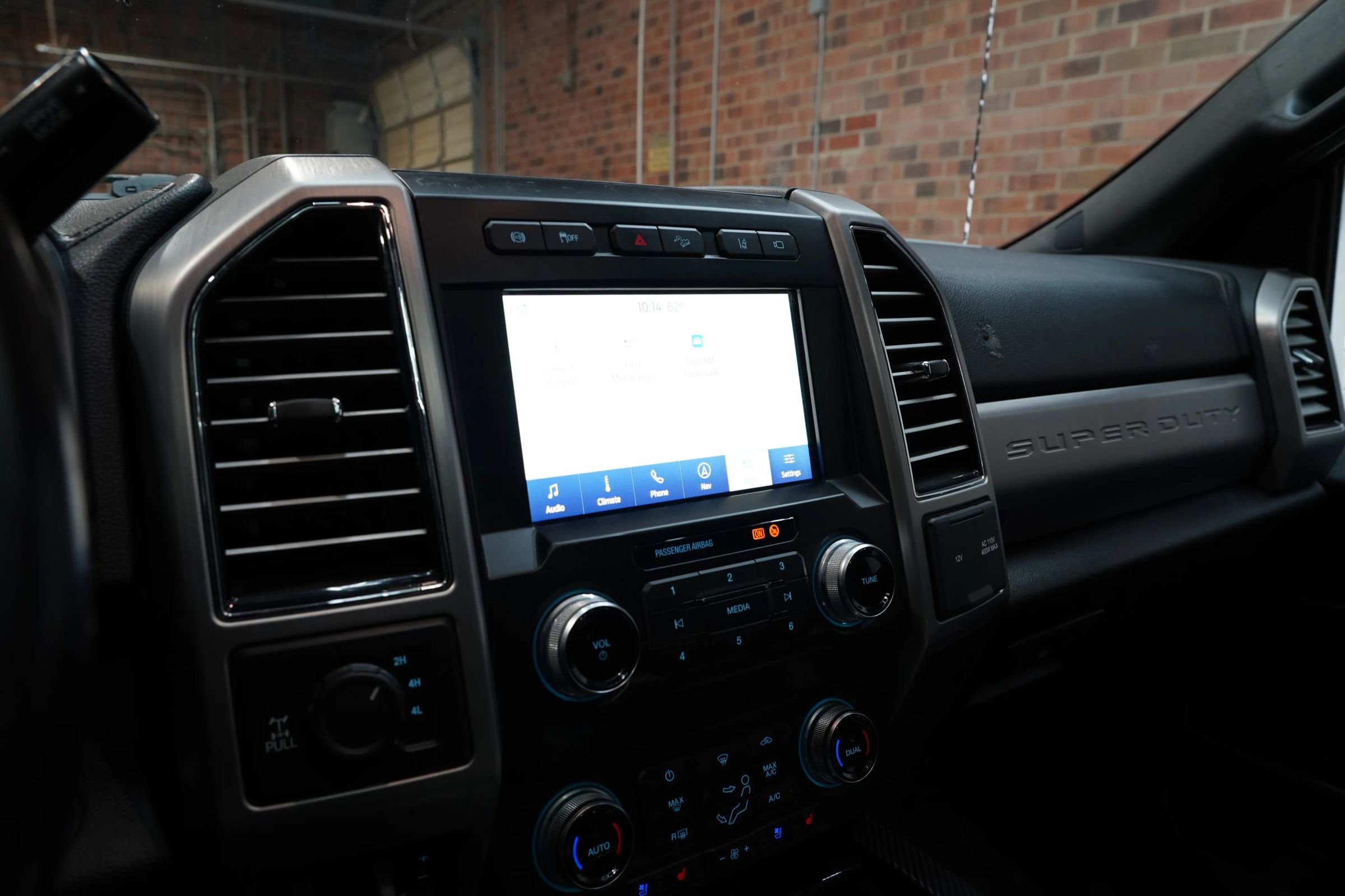 Used 2020 Ford F350 Platinum w/ FX4 Off-Road Package image 50