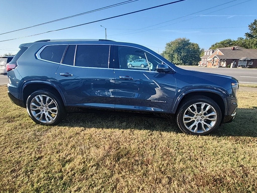 New 2026 GMC Acadia Denali w/ Super Cruise Package image 2