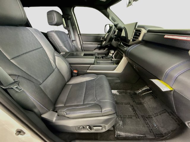 New 2026 Toyota Tundra Platinum w/ Tow Tech Package AWD/4WD image 28