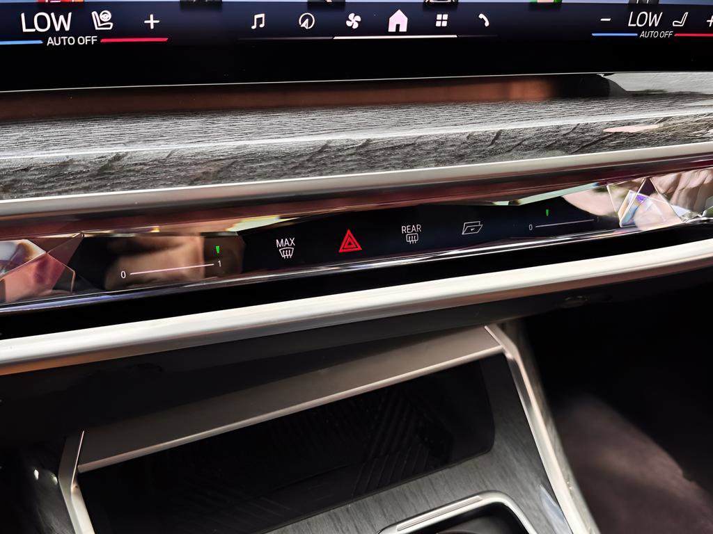 Used 2024 BMW 740i w/ Premium Package image 12