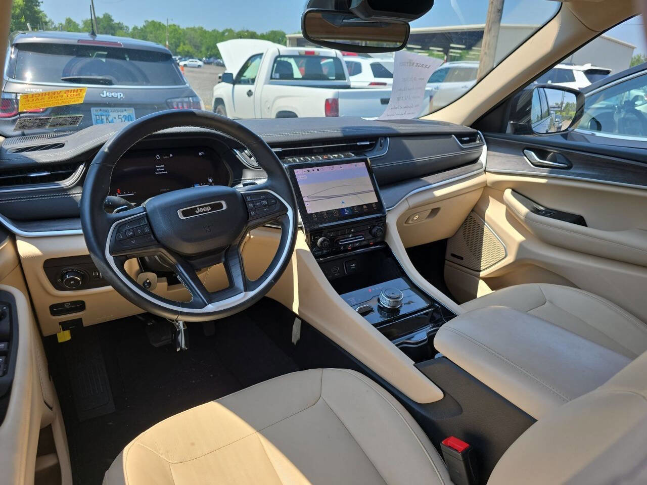 Used 2022 Jeep Grand Cherokee Limited image 5